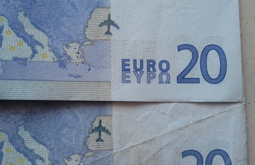 Essas duas chegaram na mão de um turista colombiano que trocou no aeroporto de Bogotá.