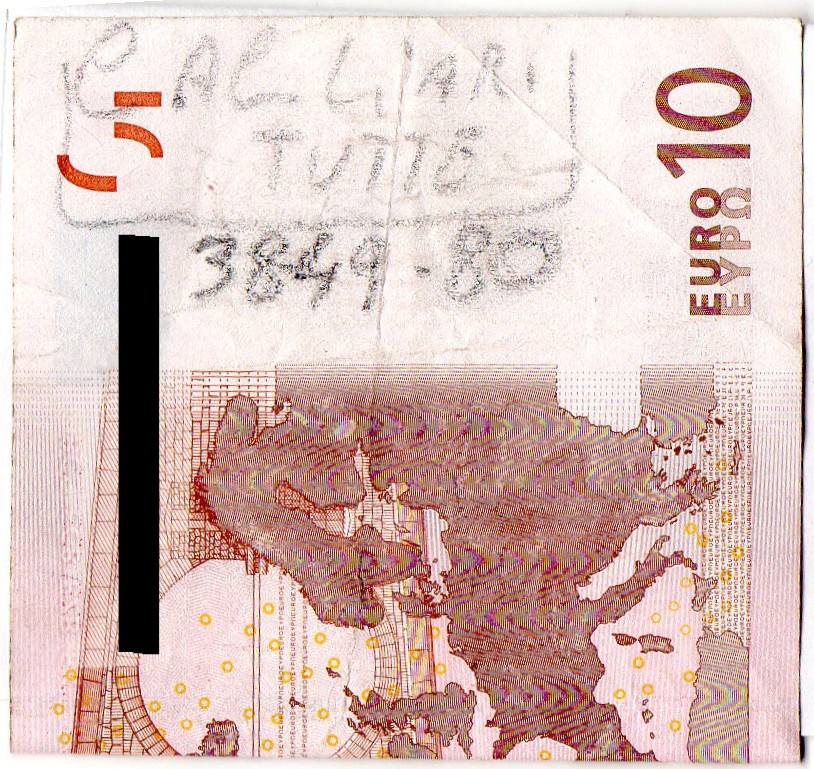 scritte su banconote.jpg