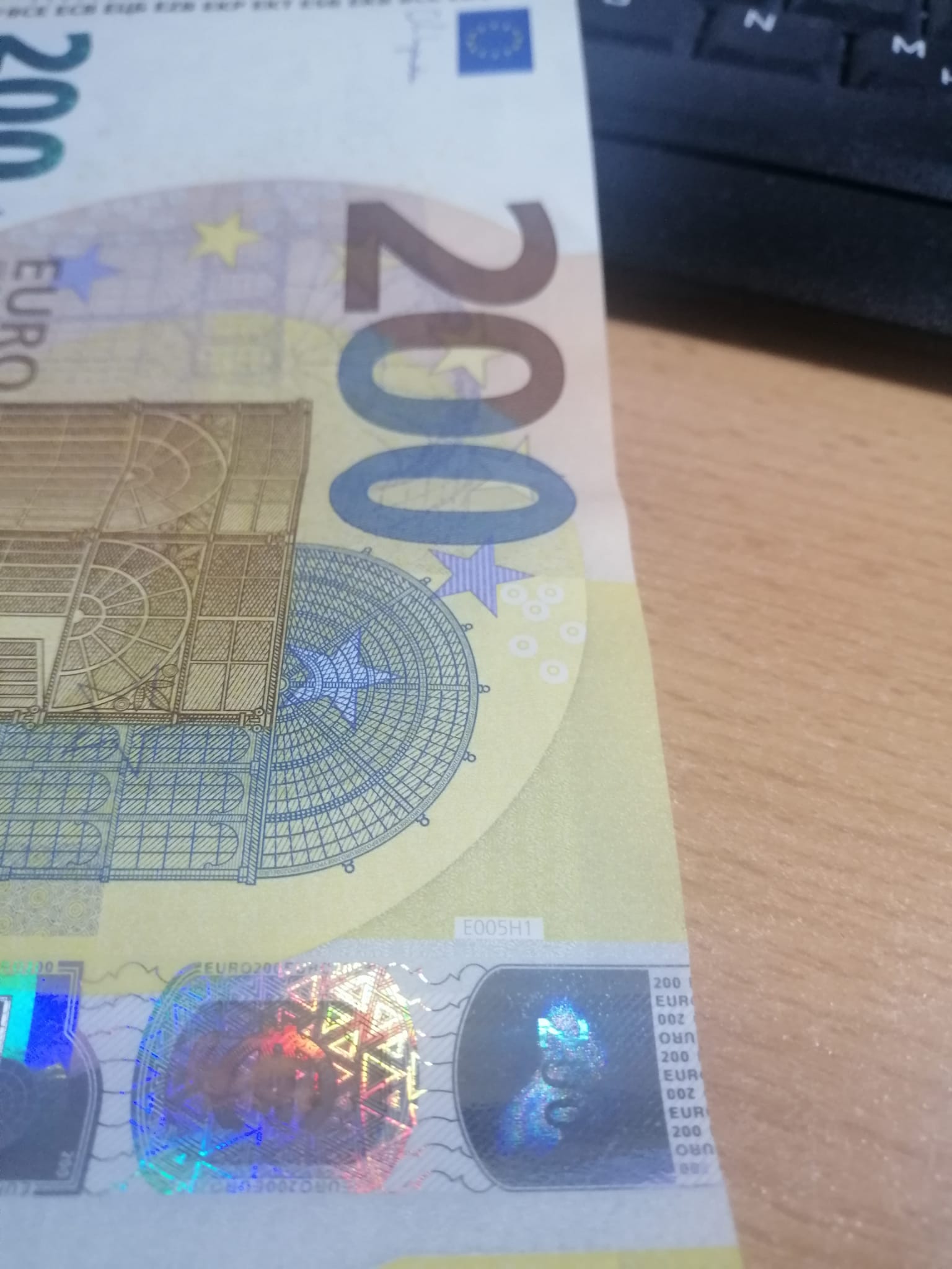 200 E005 EA with CL