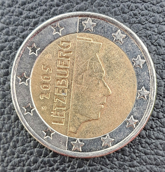 LU 2€
